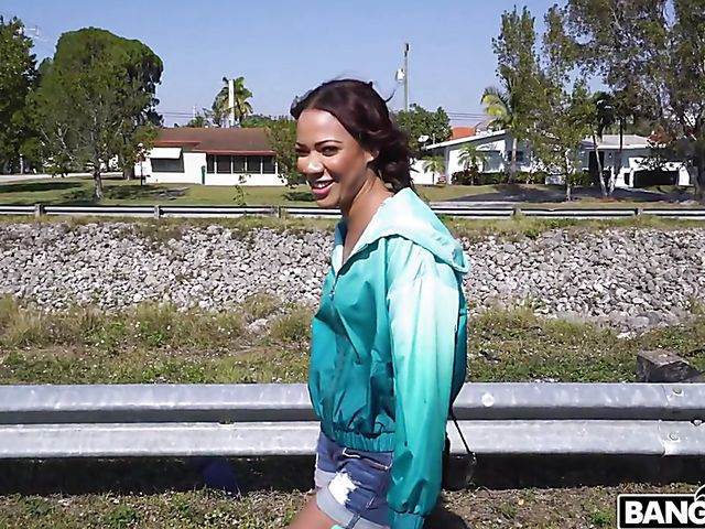 Light skin ebony London Tisdale picked up and fucked