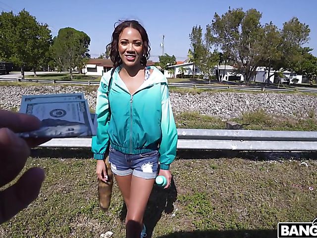 Light skin ebony London Tisdale picked up and fucked