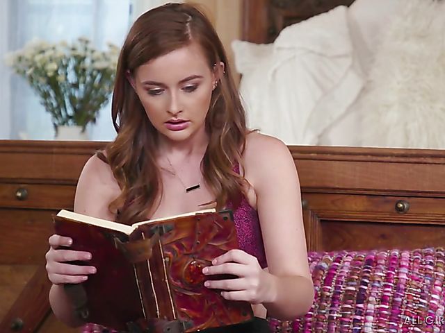 AJ Applegate and Danni Rivers lesbian massage