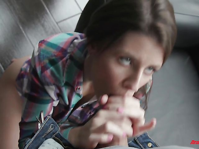 Hot Michelle James with big naturals loves it hard