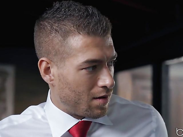 Big titted kitchen MILF Alexis Fawx gets screwed