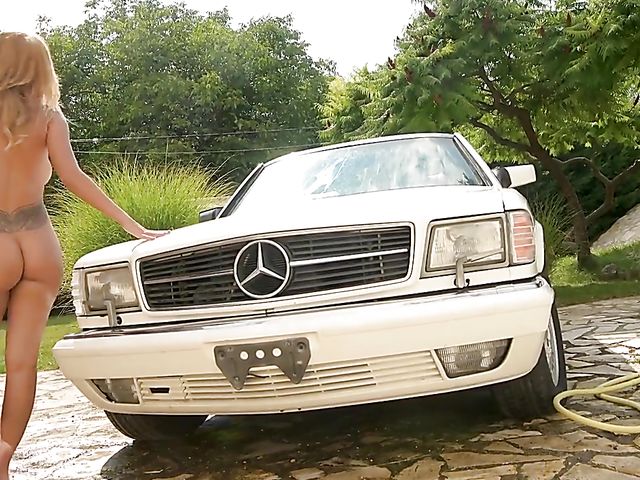 Penelope Ferre - Huge tits carwash and masturbation outdoors