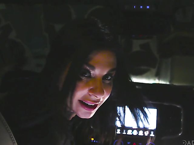 Lady Gonzo with blonde big tits bitch Jessa Rhodes