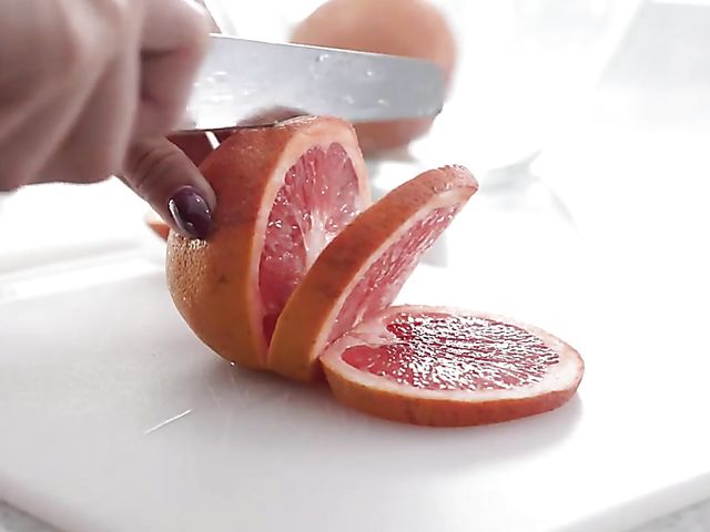 Round tits MILF Crystal Rush wants that cock