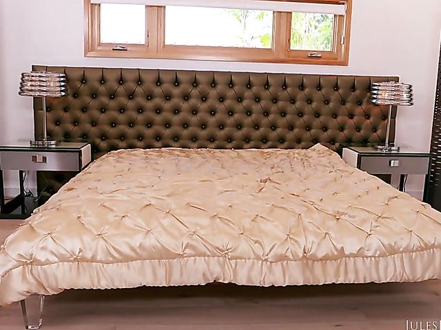 Natural busty teen Autumn Falls gets tag teamed