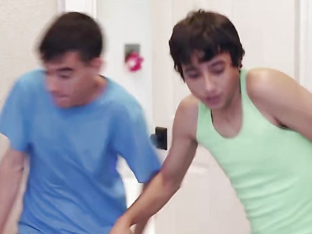 Aasai Tamil - Indian aunty bathing with two boys 