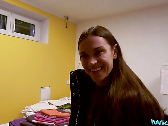 Sex for money with skinny slut Alyssa Reece