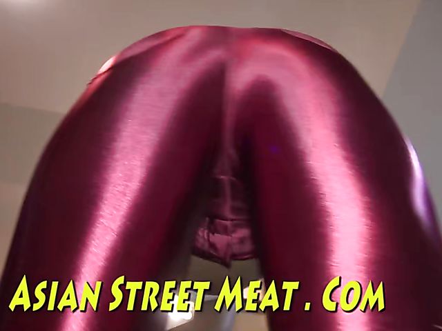Brace-faced asian hooker doing the deed
