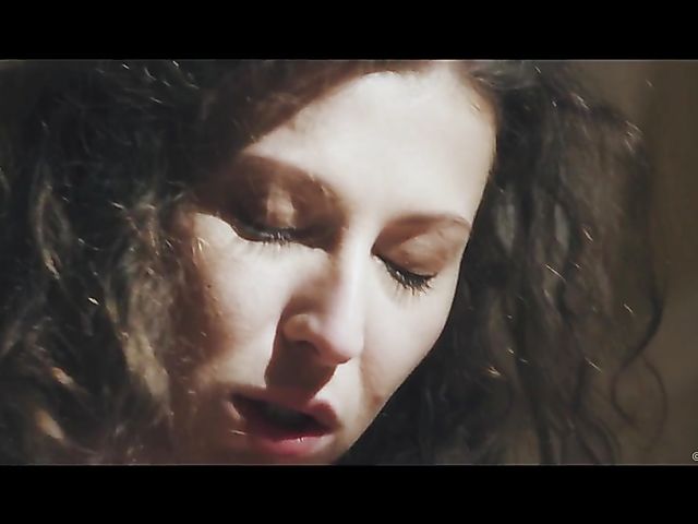 Hot couple Emylia Argan and Nick Ross doing it