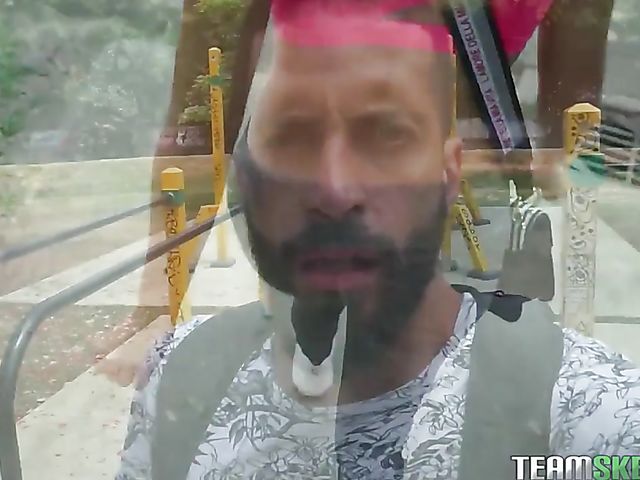 Phat ass girl Vainilla Skin takes a pounding