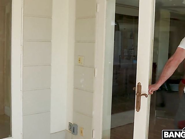 MILF latina Alexa Vega seduces the plumber