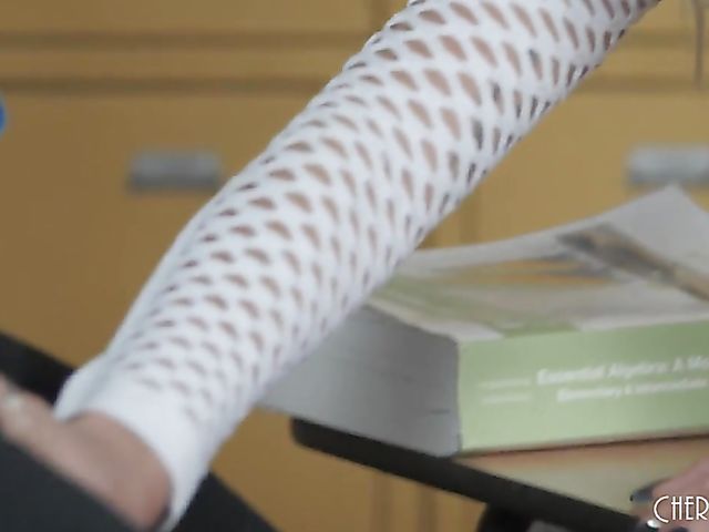 Mini skirt fuck with schoolgirl Victoria Steffanie