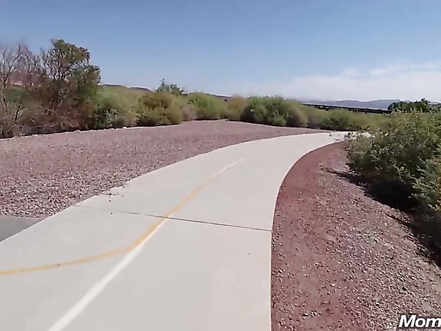 Curvy mom gets nailed outdoors in the middle of the summer