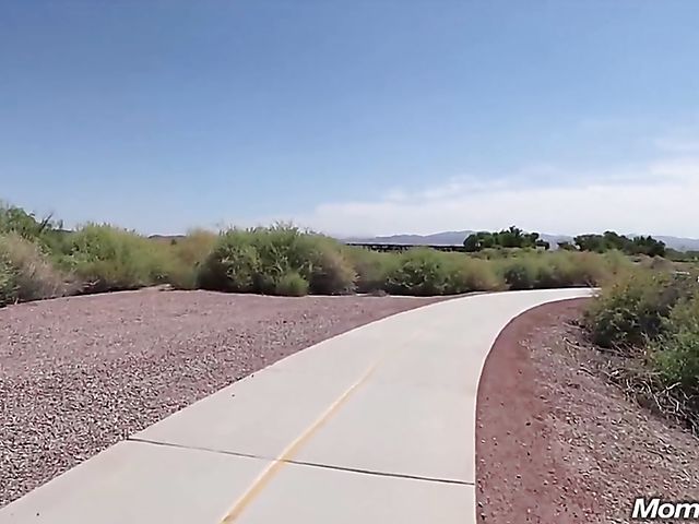 Curvy mom gets nailed outdoors in the middle of the summer