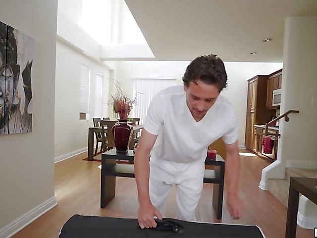 Chloe Cherry - Anal teen massage she won't forget