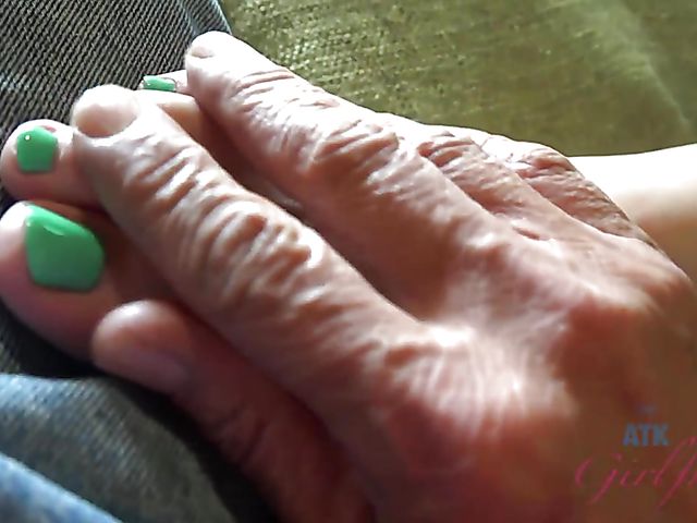 His small tits GF Violet Rain is so cute