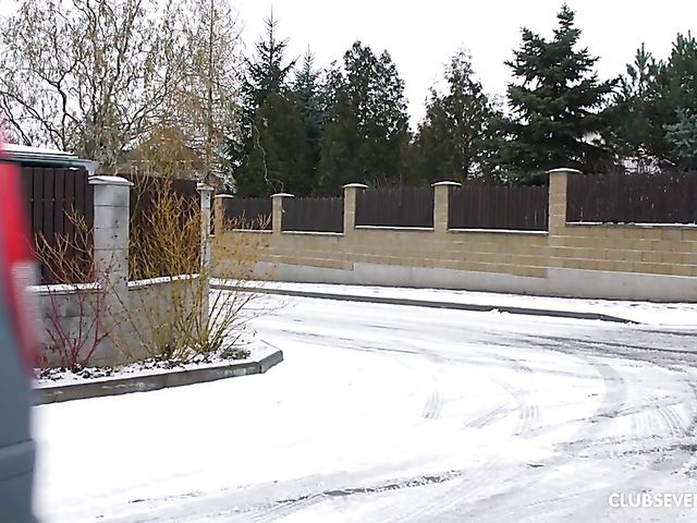 Bathroom fun with busty blonde Angel Wicky