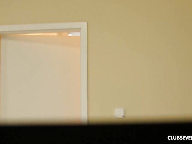 Bathroom fun with busty blonde Angel Wicky