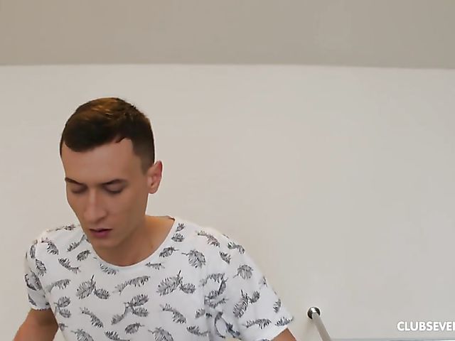 Bathroom fun with busty blonde Angel Wicky