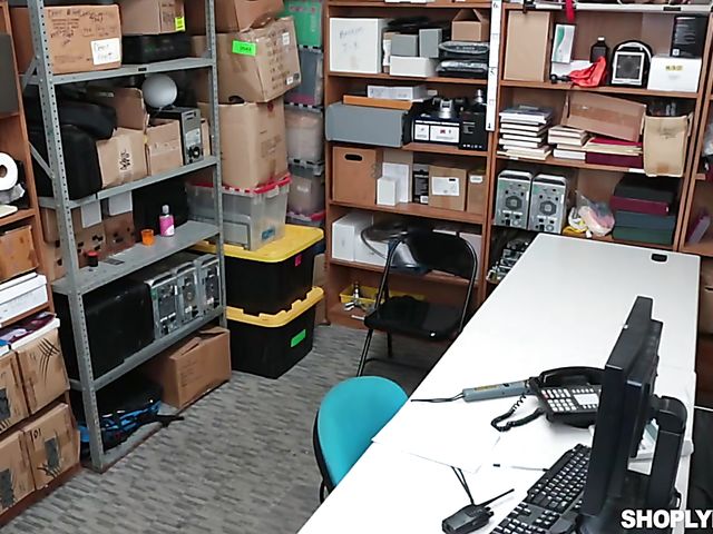 Small tits ebony girl Nia Nixon is an easy one