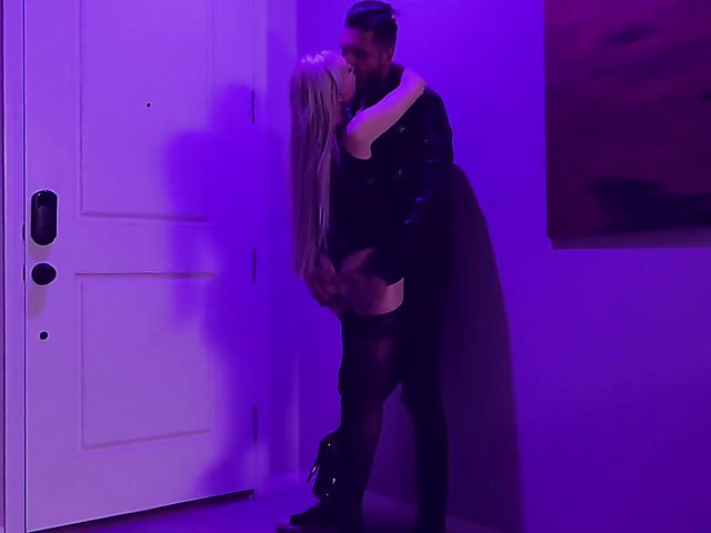 Cuckold creampie with blonde Natasha James