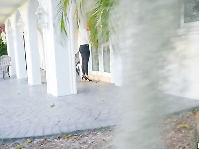 Hardcore POV with big titty Ryan Keely