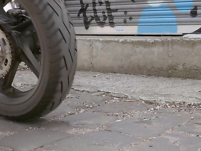 Big natural tits lesbian girls Tweedy and Willow