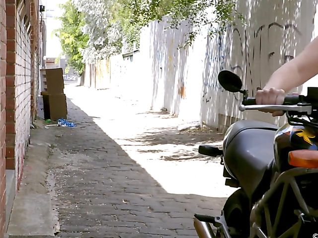 Big natural tits lesbian girls Tweedy and Willow