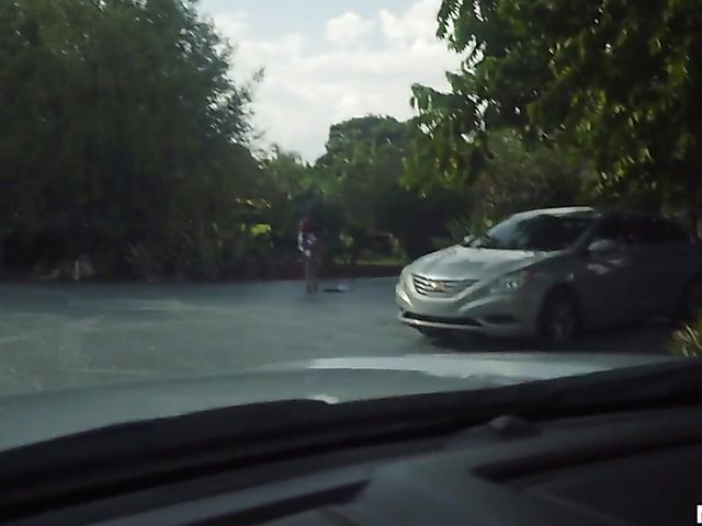 Horny asian girl Kendra Spade gets it started in the car