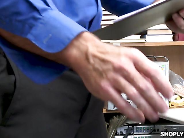 Teen skinny girl Lana Sharapova is a slutty shoplifter