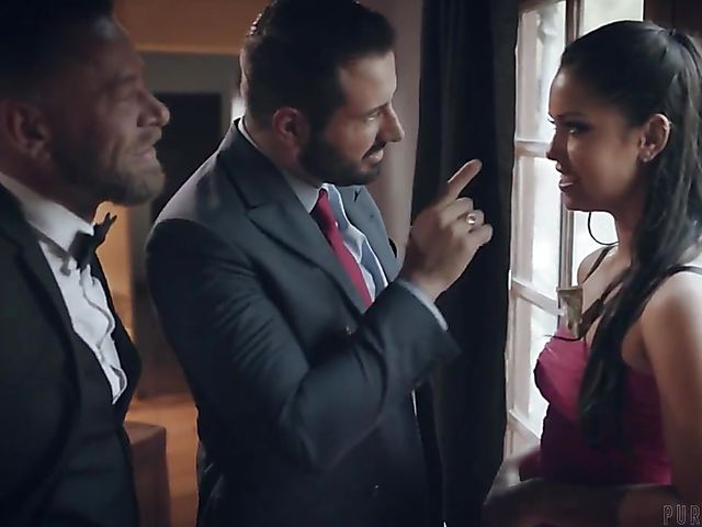 Public fucking with cute escort Alina Lopez