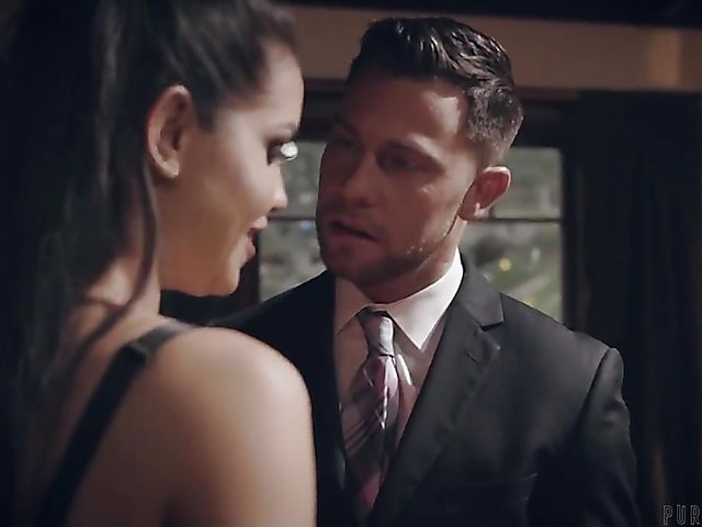 Public fucking with cute escort Alina Lopez