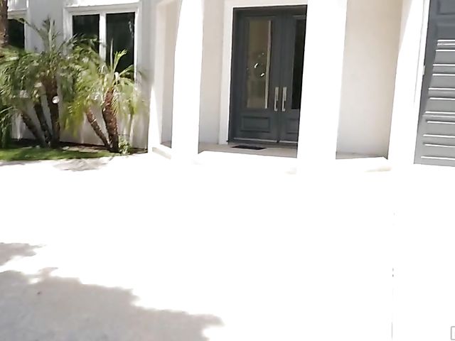 Perfect anal fuck with hot chick Daisy Stone 