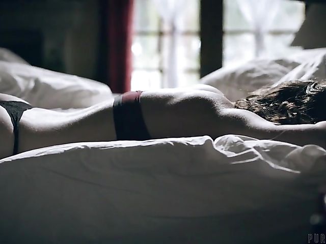 Casey Calvert anal slammed by Derrick Pierce