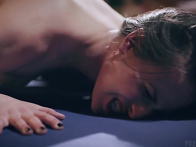 Casey Calvert anal slammed by Derrick Pierce