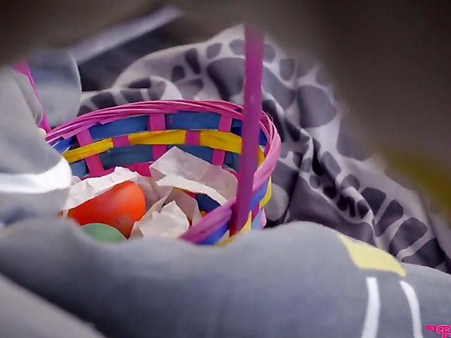 Happy Easter teen threesome with Kiara Cole and Scarlett Mae