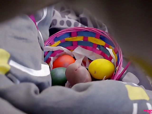 Happy Easter teen threesome with Kiara Cole and Scarlett Mae