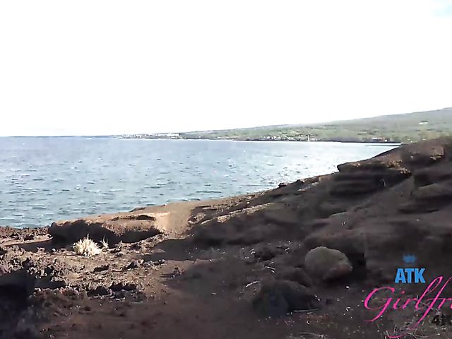 POV beach sex with nerdy girlfriend Lenna Lux