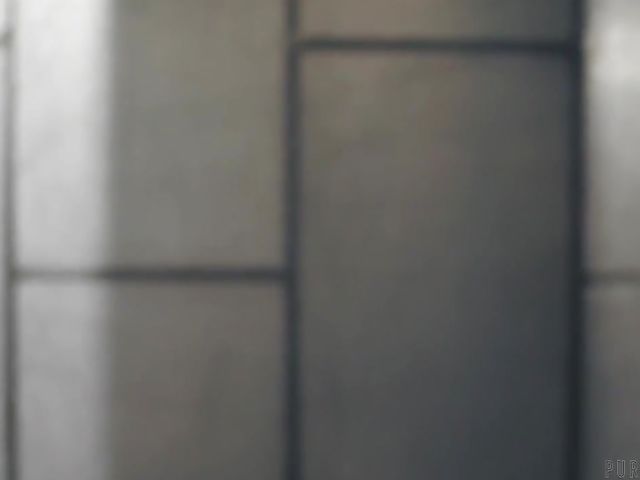 Maya Kendrick gets cum in pussy in a pod 