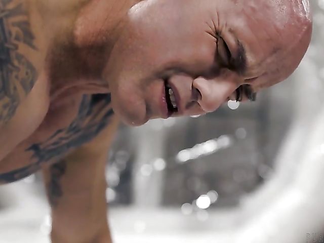 Maya Kendrick gets cum in pussy in a pod 