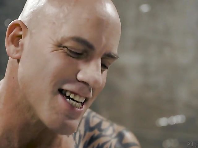 Maya Kendrick gets cum in pussy in a pod 