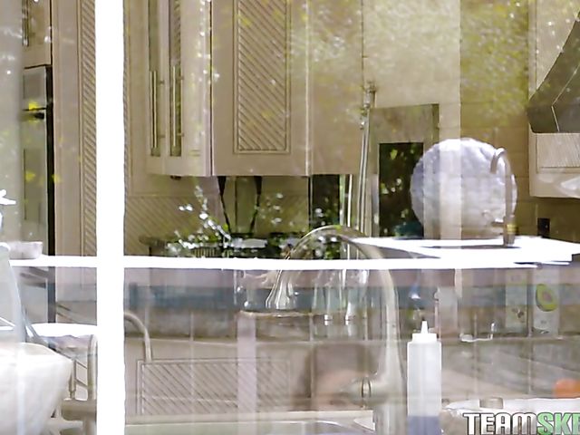 Redhead threesome with Penny Pax and Jaycee Starr