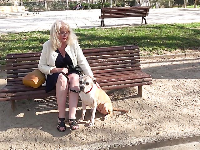 Old lesbian Senora Fina loves Mia Navarro's pussy