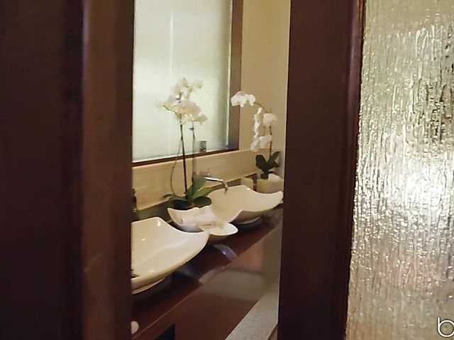 Sweet latina Eliza Ibarra fucks a fat dick