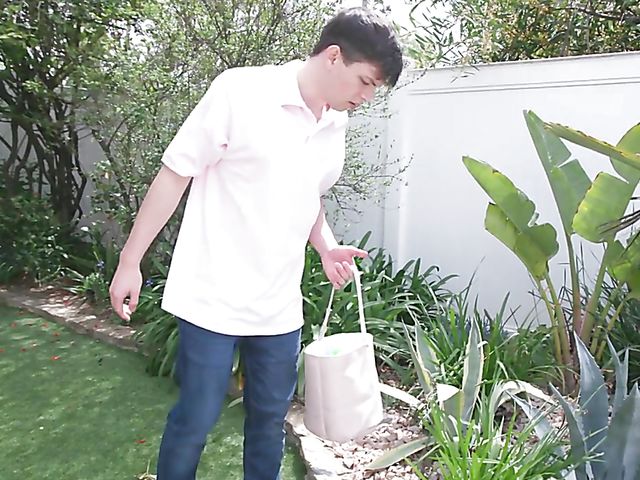 Horny MILF Kit Mercer gets mistakenly fucked on Easter 