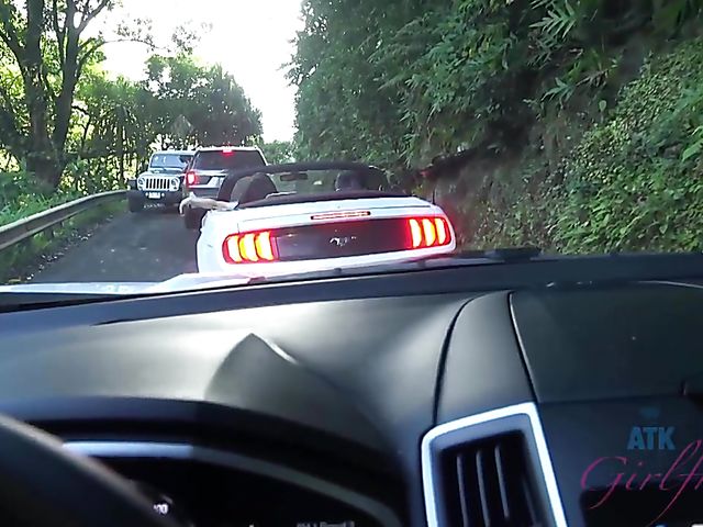 Carmen Rae - Girlfriend feet and pussy exposed in the car