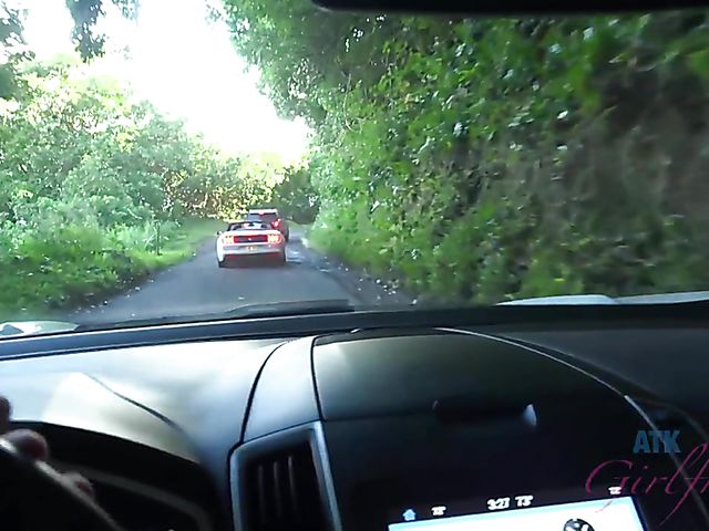 Carmen Rae - Girlfriend feet and pussy exposed in the car