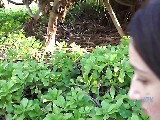 Carmen Rae - Girlfriend feet and pussy exposed in the car