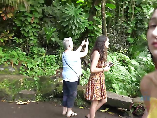 Carmen Rae - Girlfriend feet and pussy exposed in the car