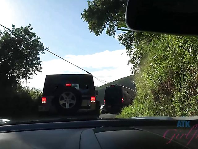 Carmen Rae - Girlfriend feet and pussy exposed in the car